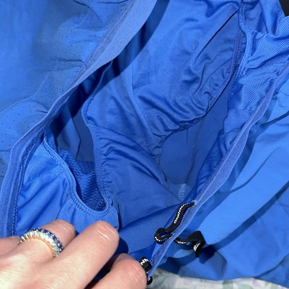 Brand New With Tags Mens Nike Running Shorts Medium Mesh Lining - Picture 8 of 8